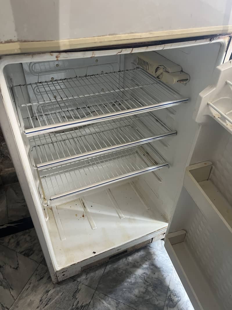 Dawlance refrigerator 1