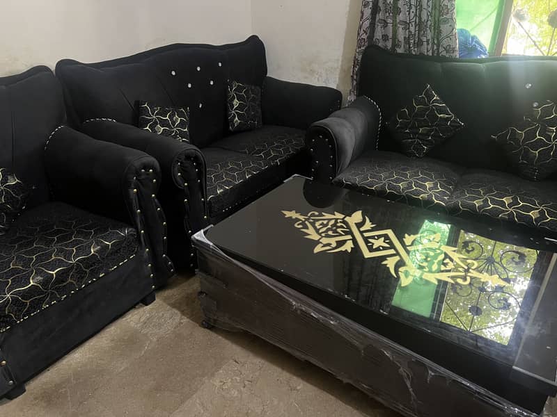 Sofa with Table 0