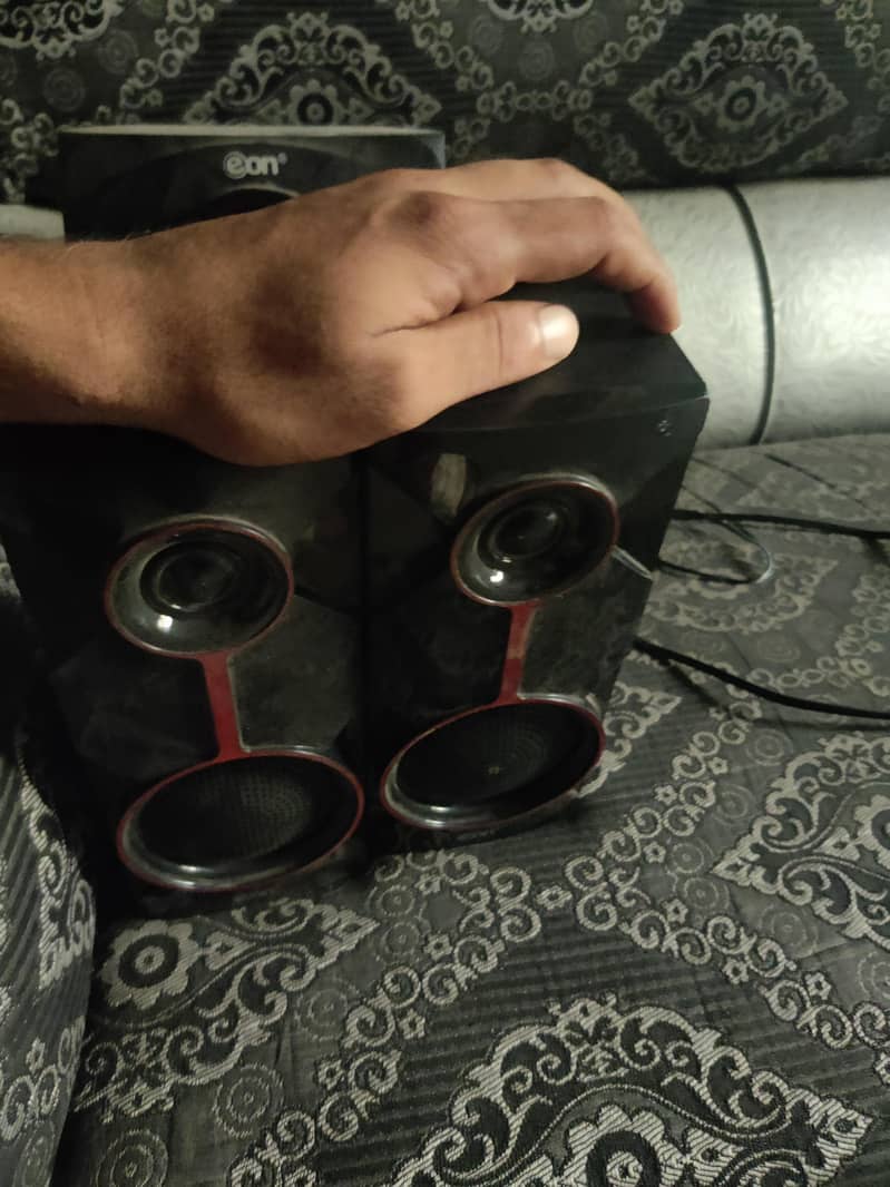 Bluetooth speaker 0