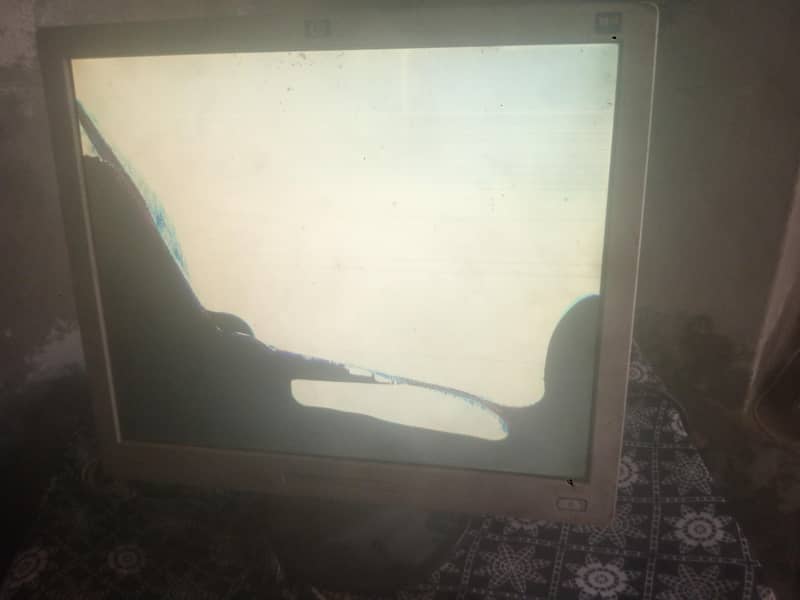 LCD screen computer wali 1
