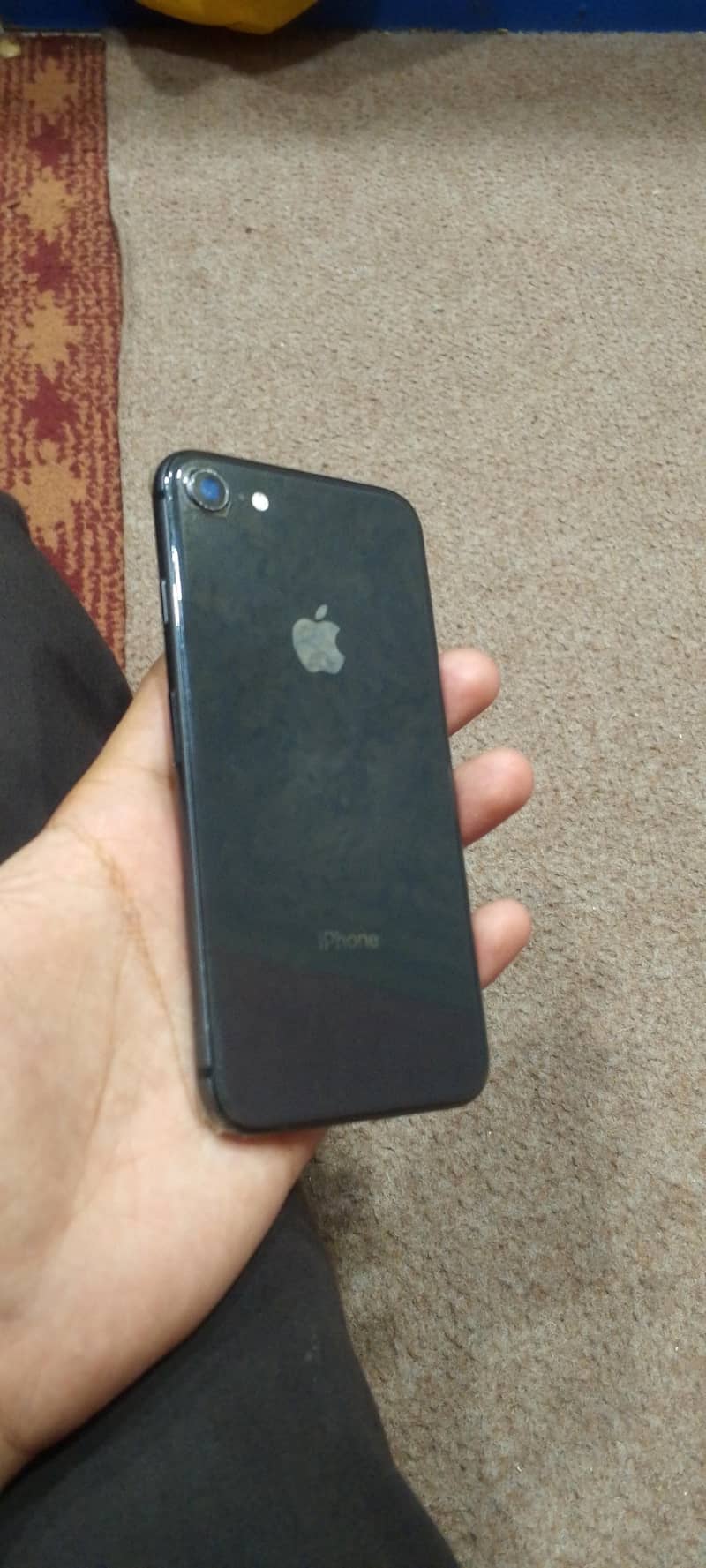 Apple iPhone 8 1