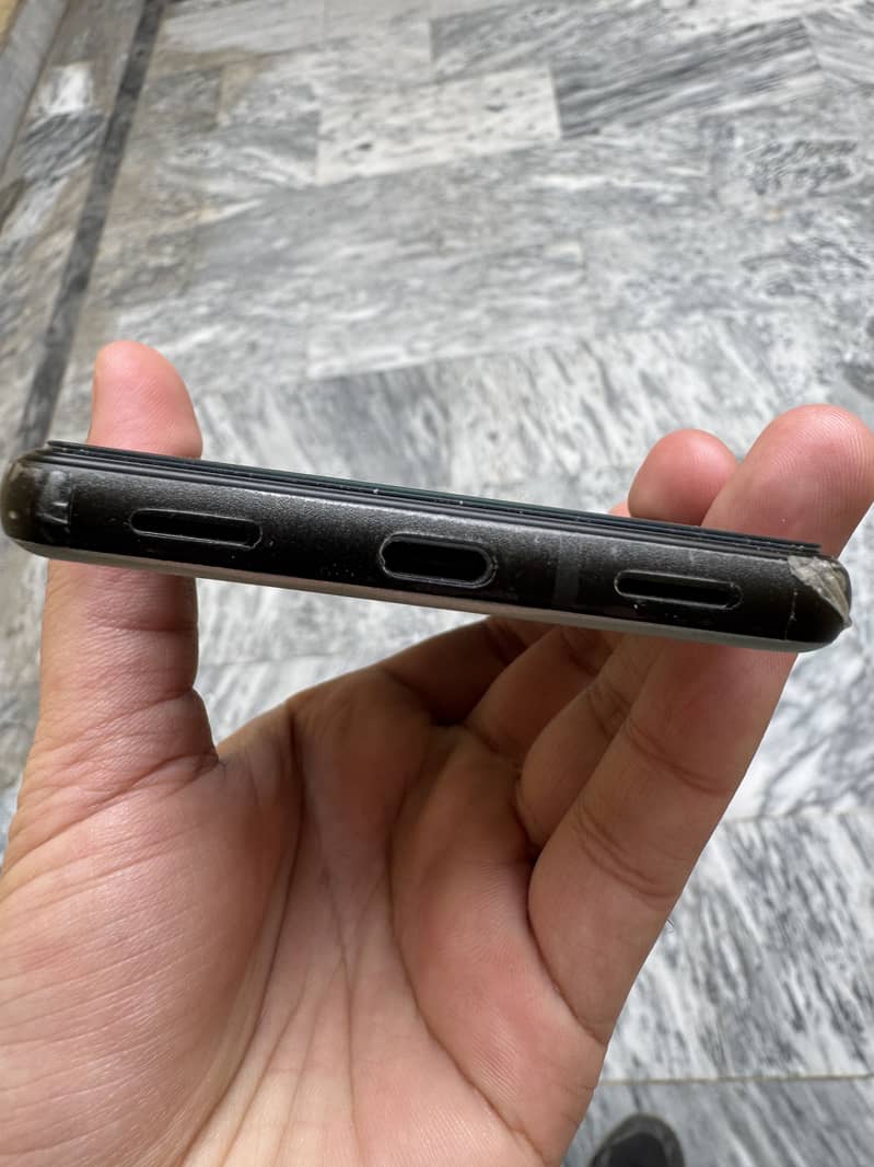 Google Pixel 6a 5
