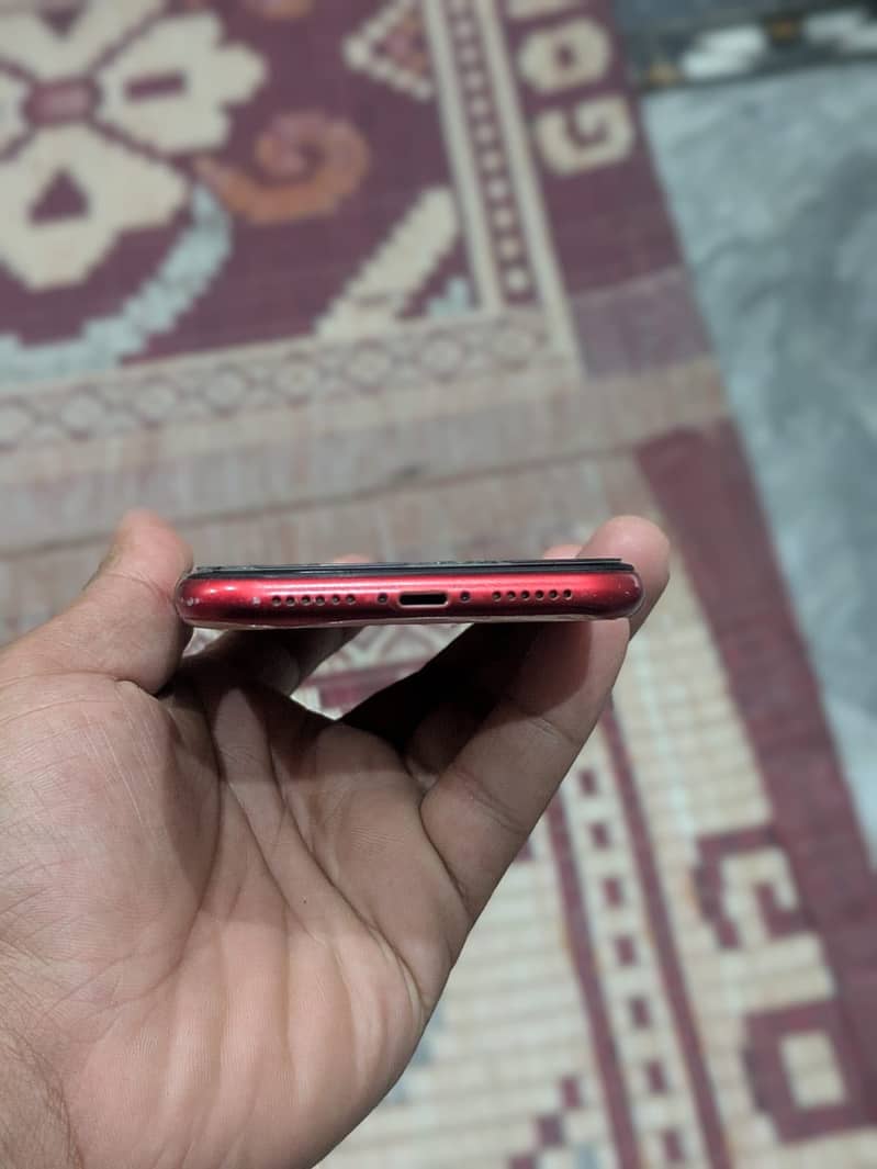 Apple iPhone 11 3