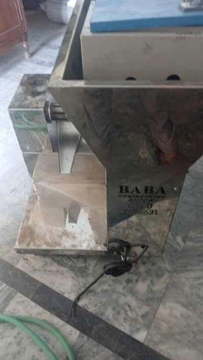 Oil Exploration Machine Alongwith Sarsoo Seeds