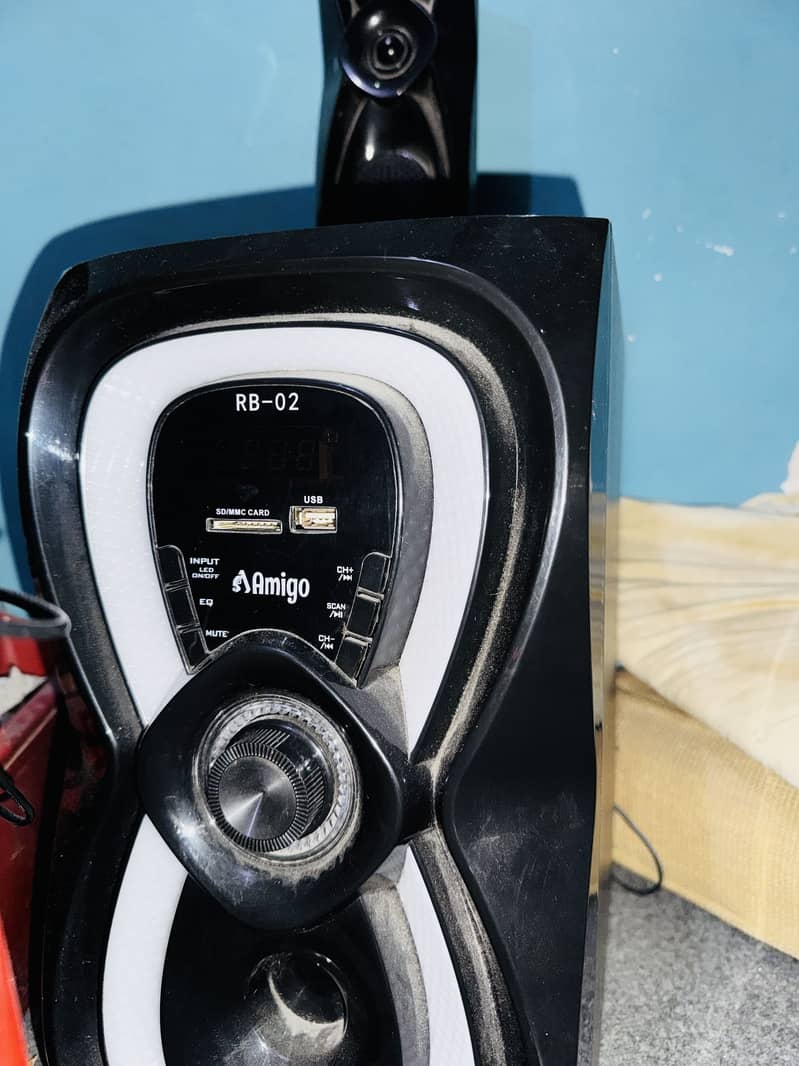 Bluetooth baser and speaker 0