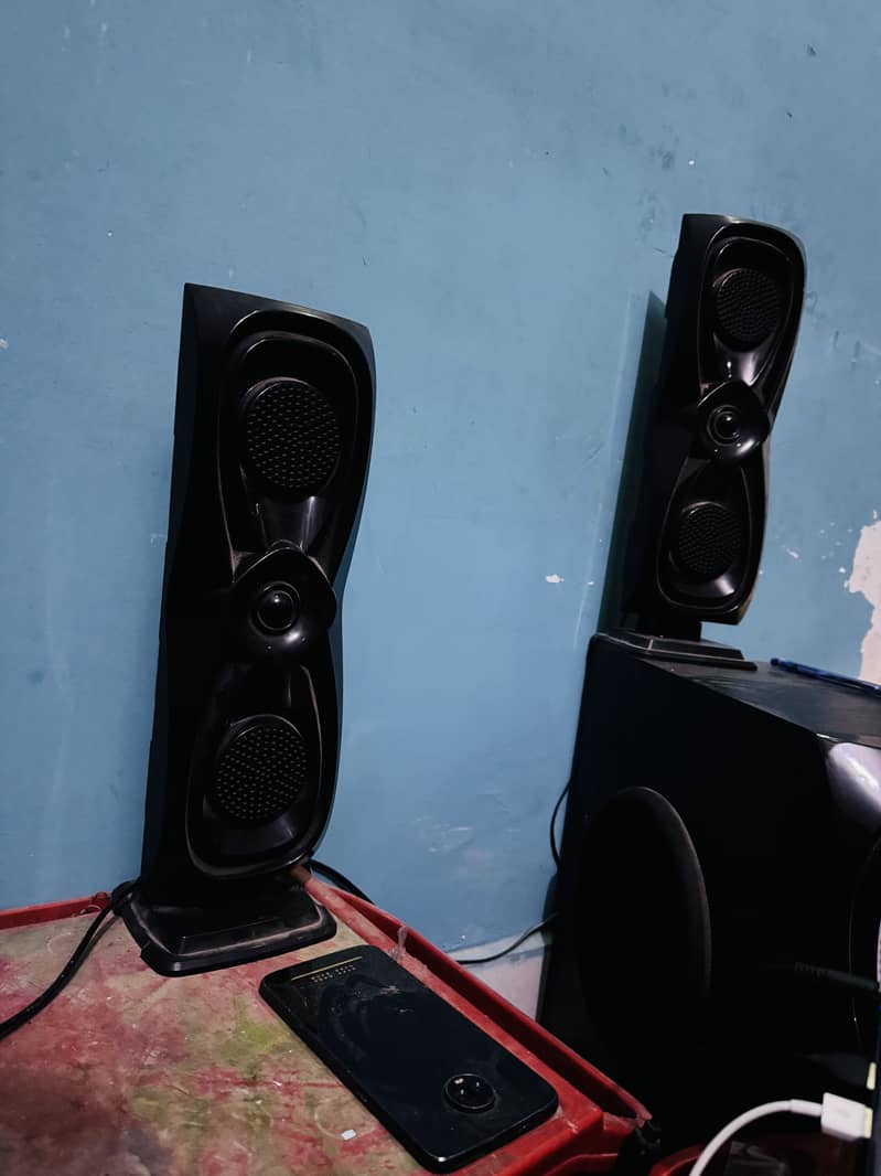 Bluetooth baser and speaker 2