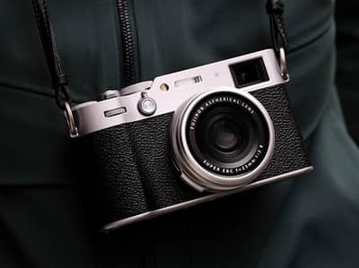 Fujifilm X100VI silver