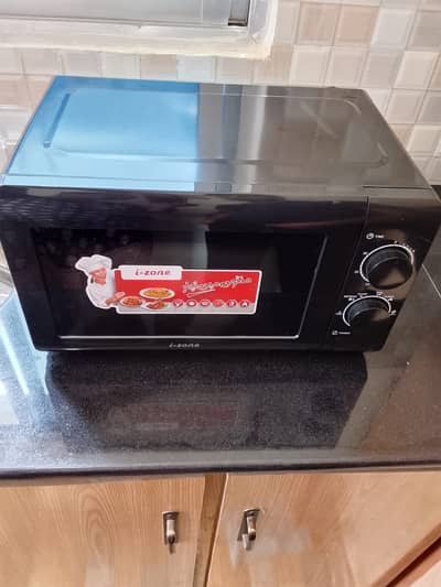 i-Zone 20-Litre Microwave Oven (AMT-6020-B)