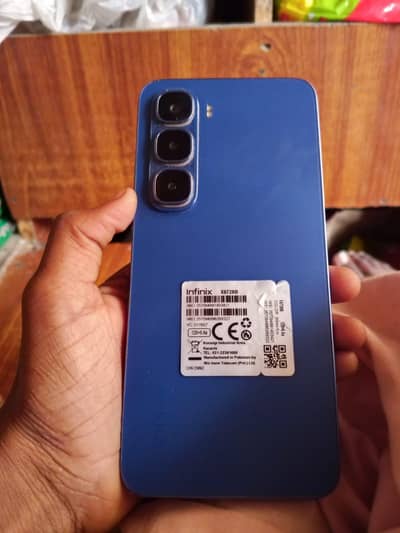 Infinix hot 60i (6GBRam/128Ram) Bloucolor _full Box original charger