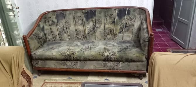 Sofa set with table