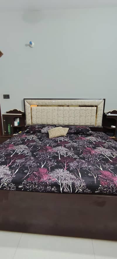 King Size New Bed with 2 Side -Tables