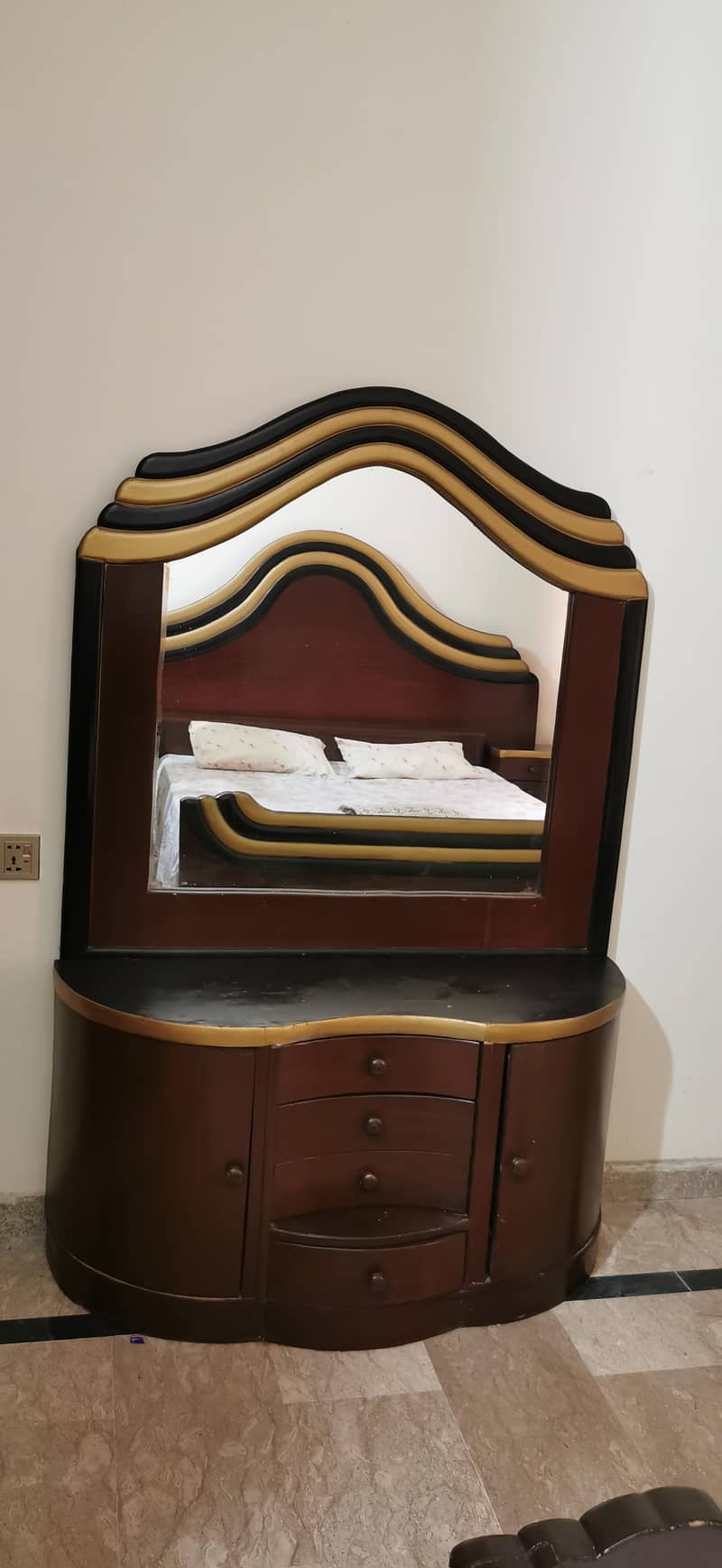 show case and Dressing table 1