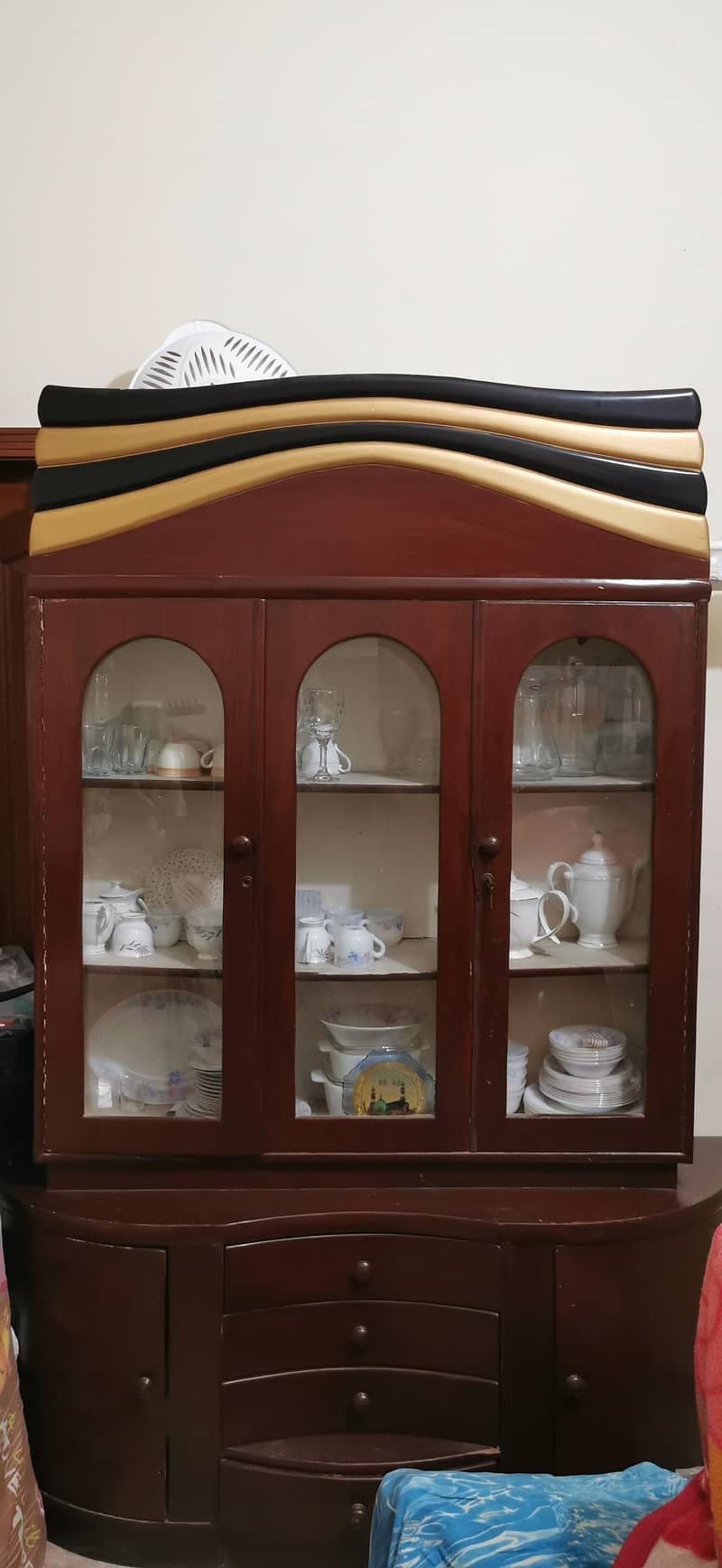 show case and Dressing table 5