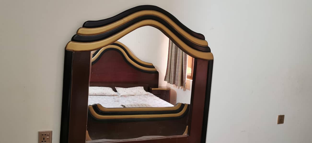show case and Dressing table 8