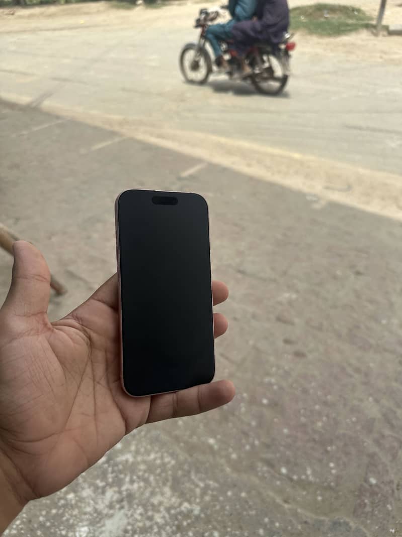 Apple iPhone 15 1