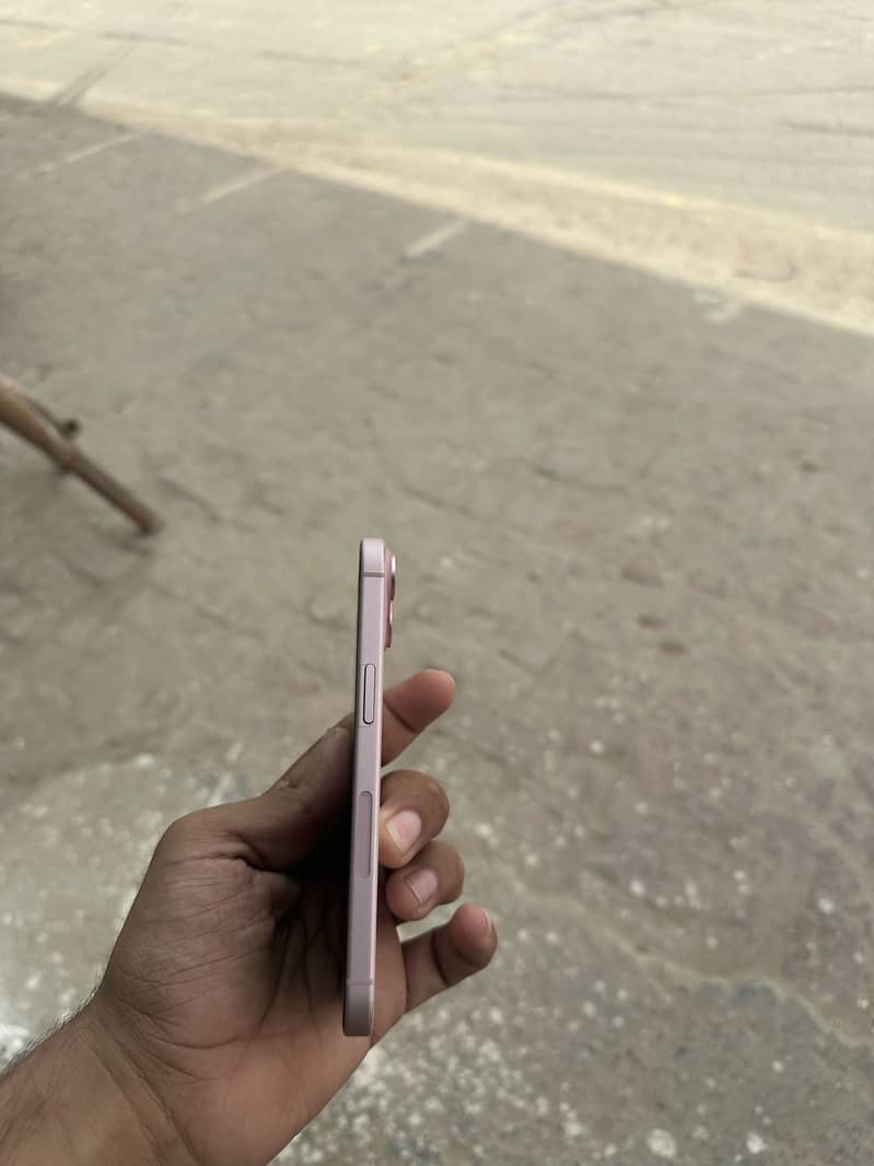 Apple iPhone 15 2