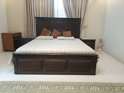 King Size Wooden Bedroom Set