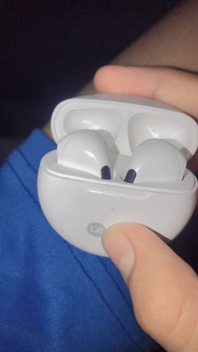 Air buds
