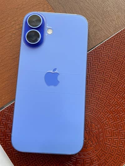 Apple iPhone 16
