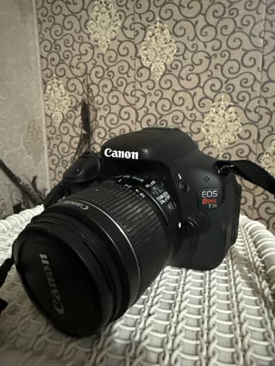 Canon Rebel T3i brand new camera 1 charger 2 batteries