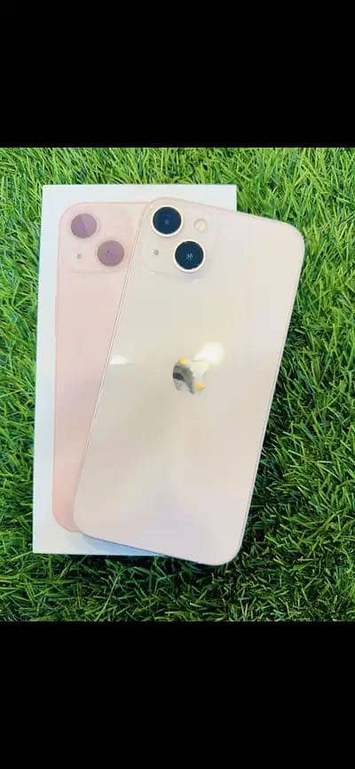 Apple iPhone 13 5