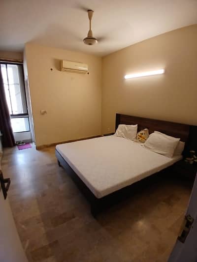 Dha Fully Furnished Room Available For Rent Only For Females