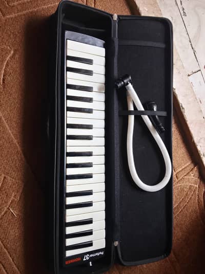 Hohner Performer 37 Key Melodica Germany