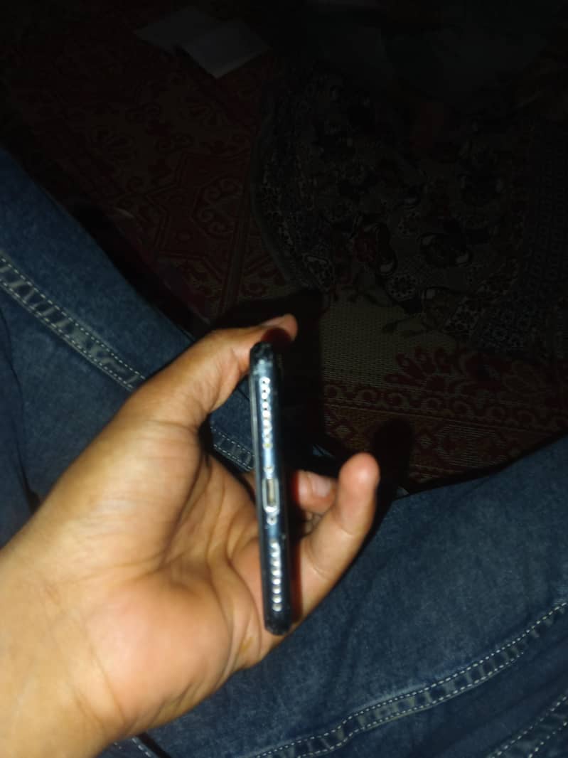 Apple iPhone 7 Plus 0