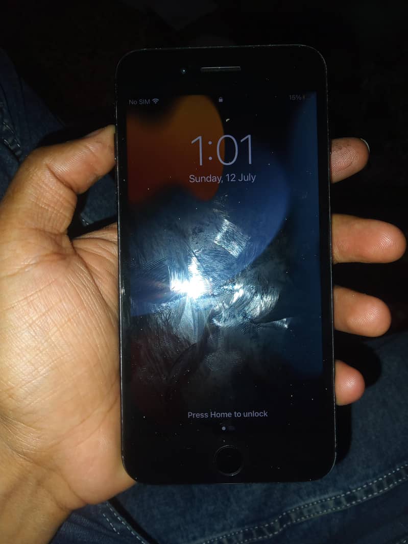 Apple iPhone 7 Plus 3