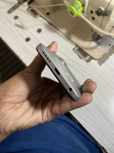 Infinix hot 60 i