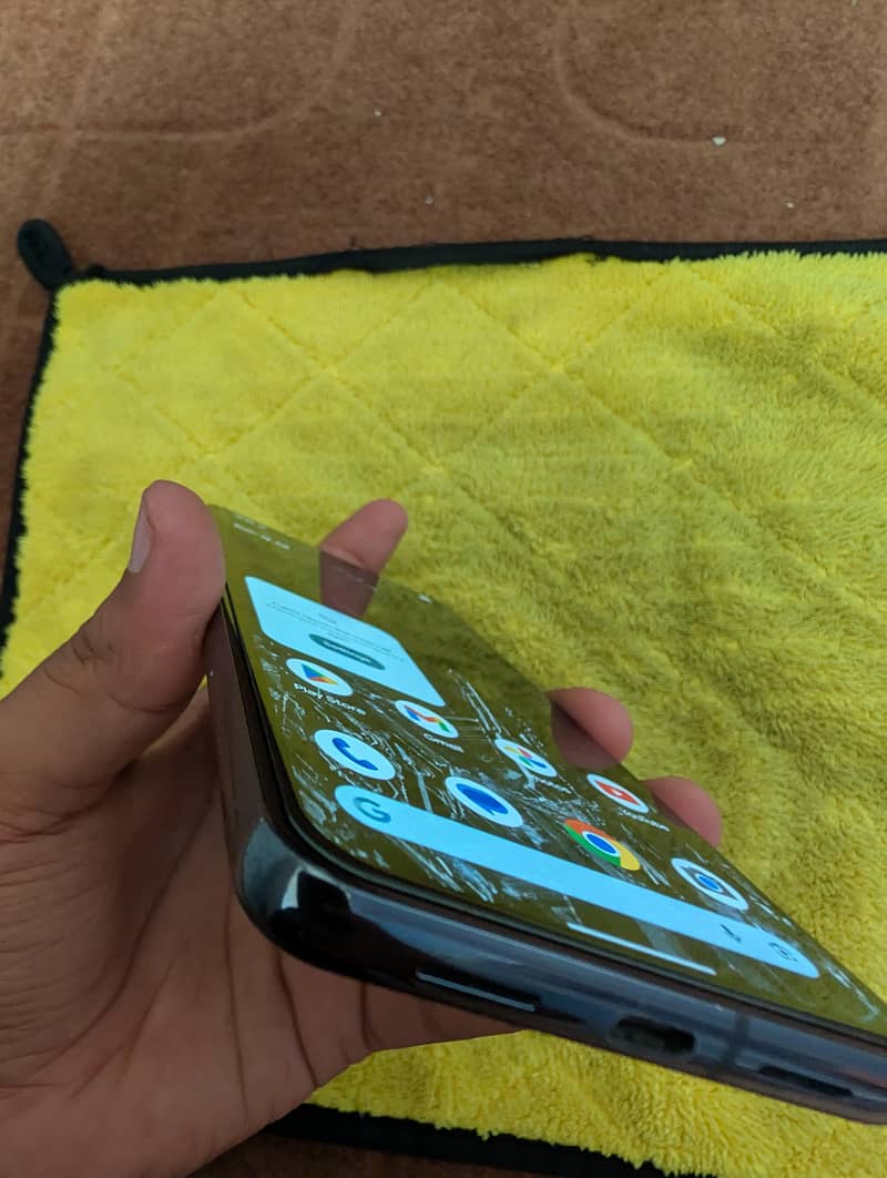 Google Pixel 8 pro 2