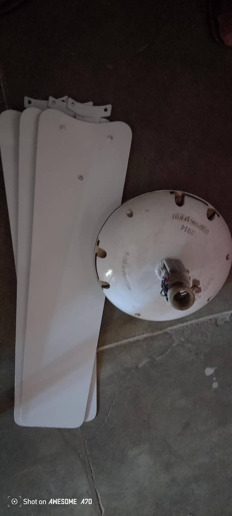 پاک فین برائے فروخت ایک فین 6500 کا بلکل اوریجنل حالت میں ہیں 1
