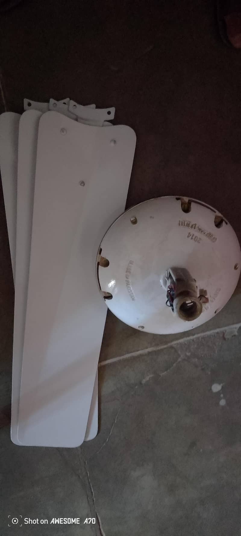 پاک فین برائے فروخت ایک فین 6500 کا بلکل اوریجنل حالت میں ہیں 2