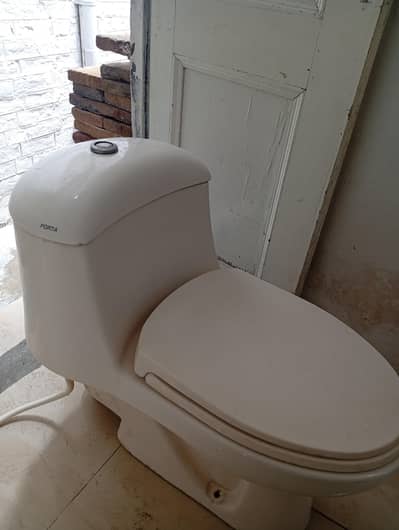 porta washroom sit for sale good condition