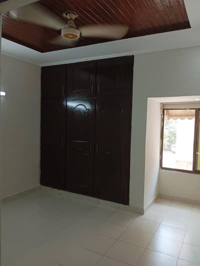 G-11/4 FGEHA E-Type First Floor Flat For Sale