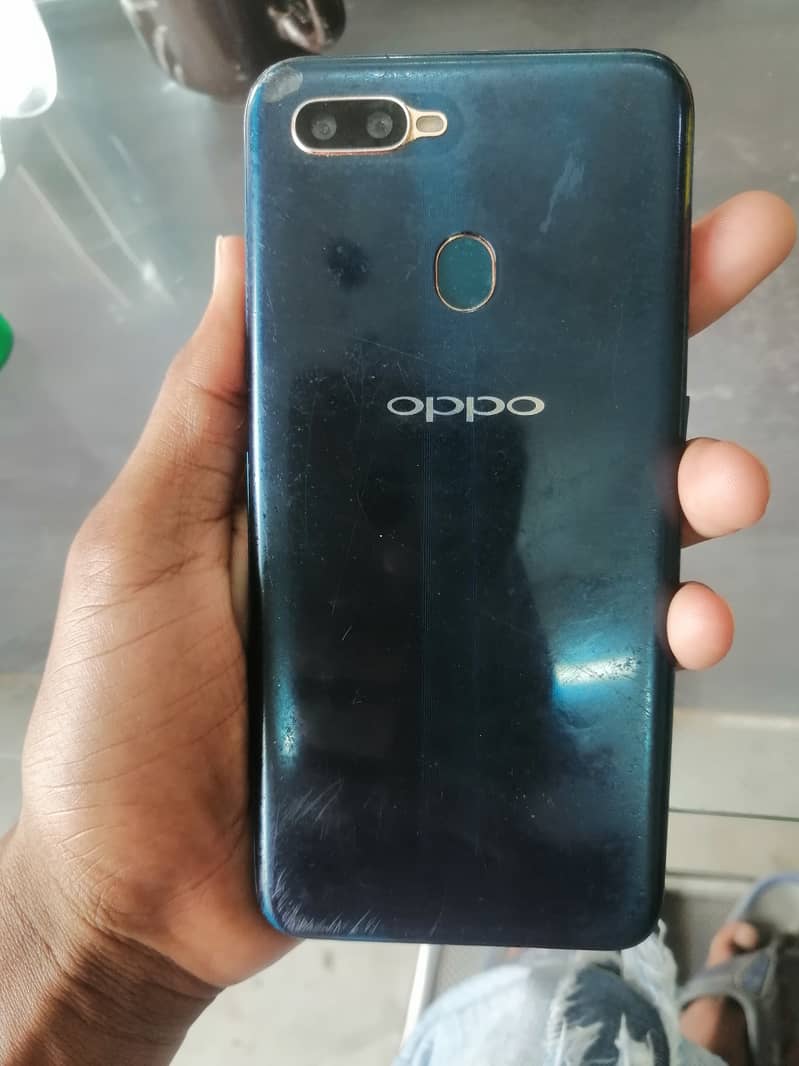 OPPO A7 4