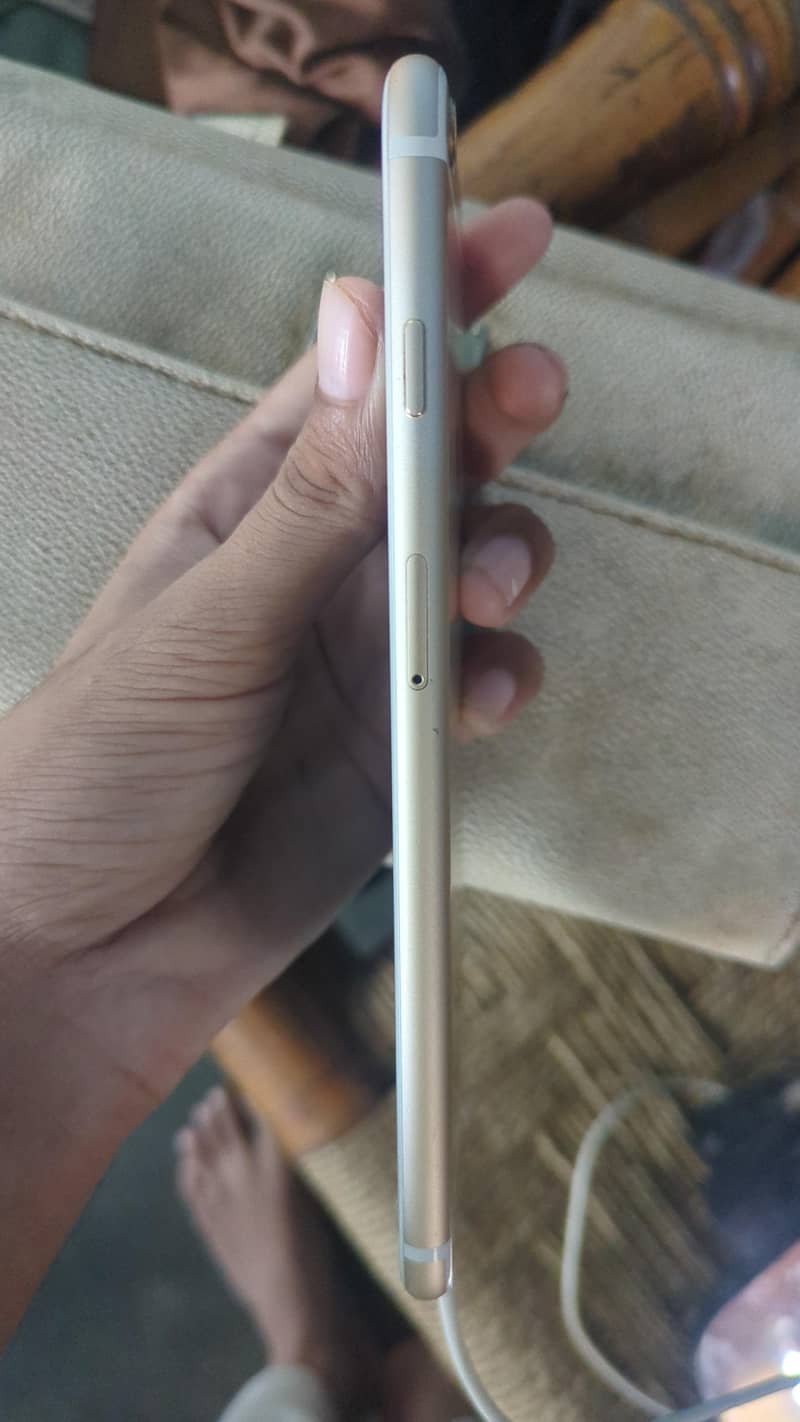 Apple iPhone 6 Plus 2