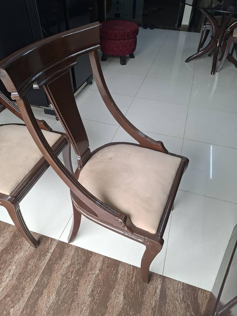 4 person dining table 3