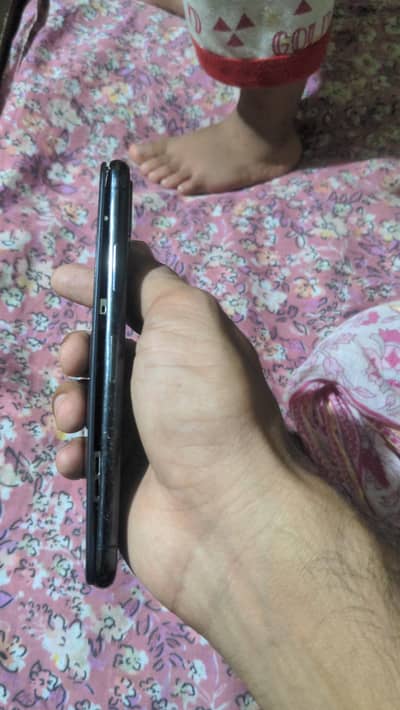 Apple iPhone X (read description)