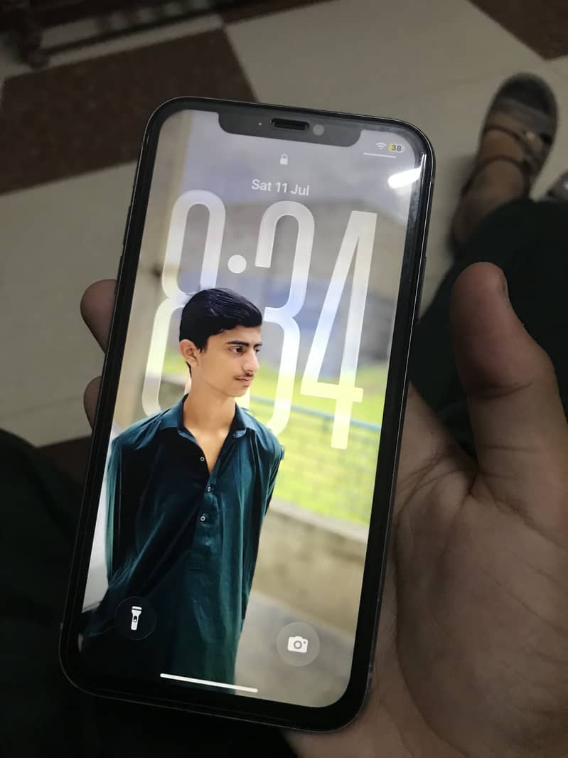Apple iPhone 11 3