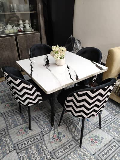 4-seater dinning