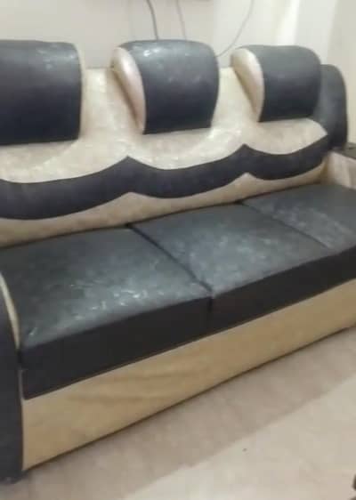 Urgently A+ condition sofa set sale
