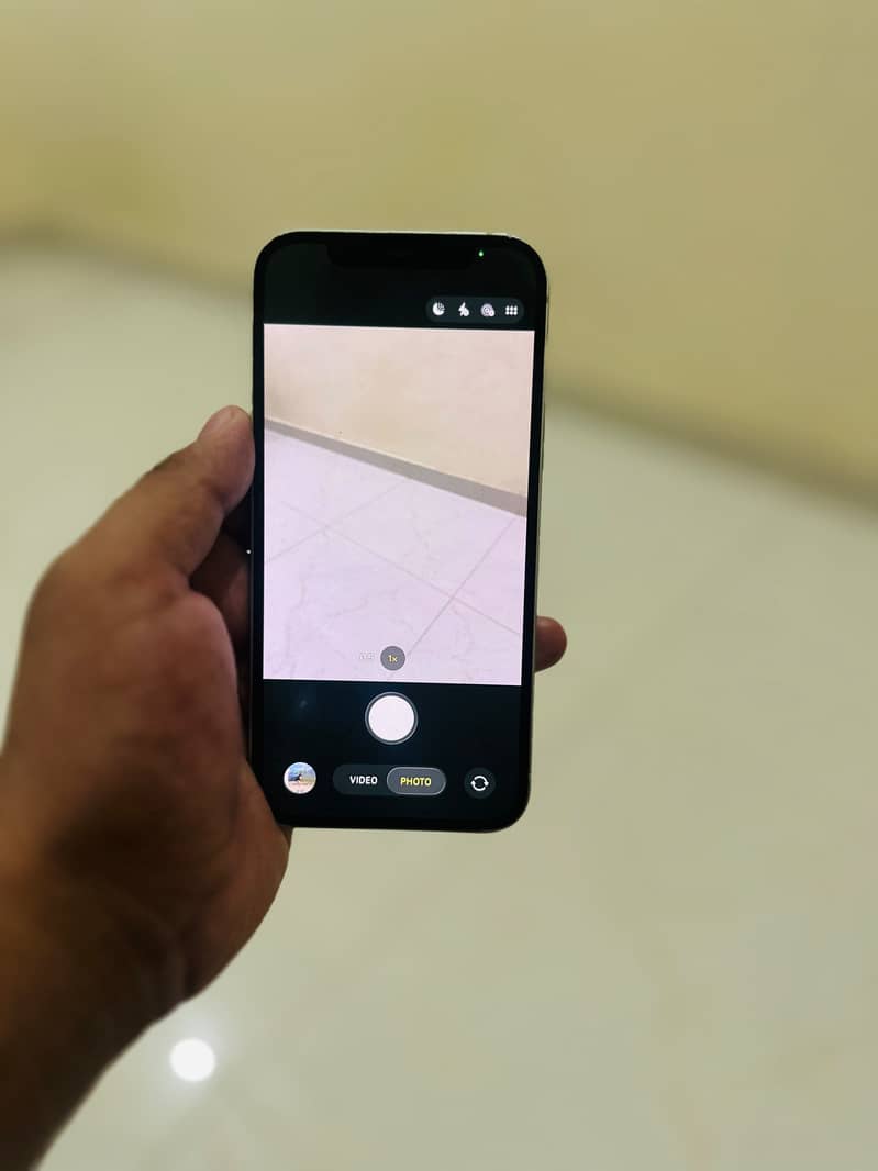 Apple iPhone 12 1