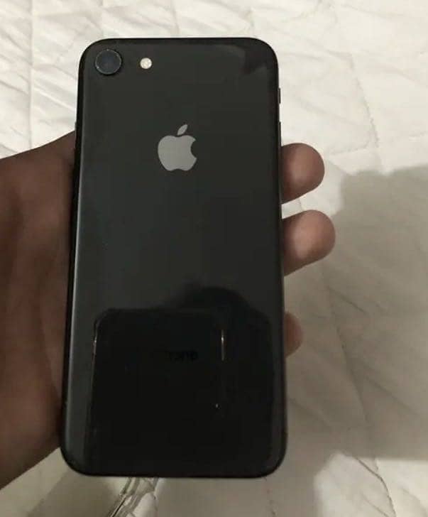 Apple iPhone 8 0