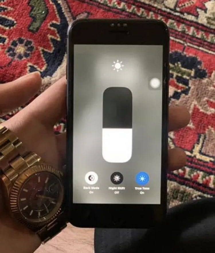 Apple iPhone 8 1