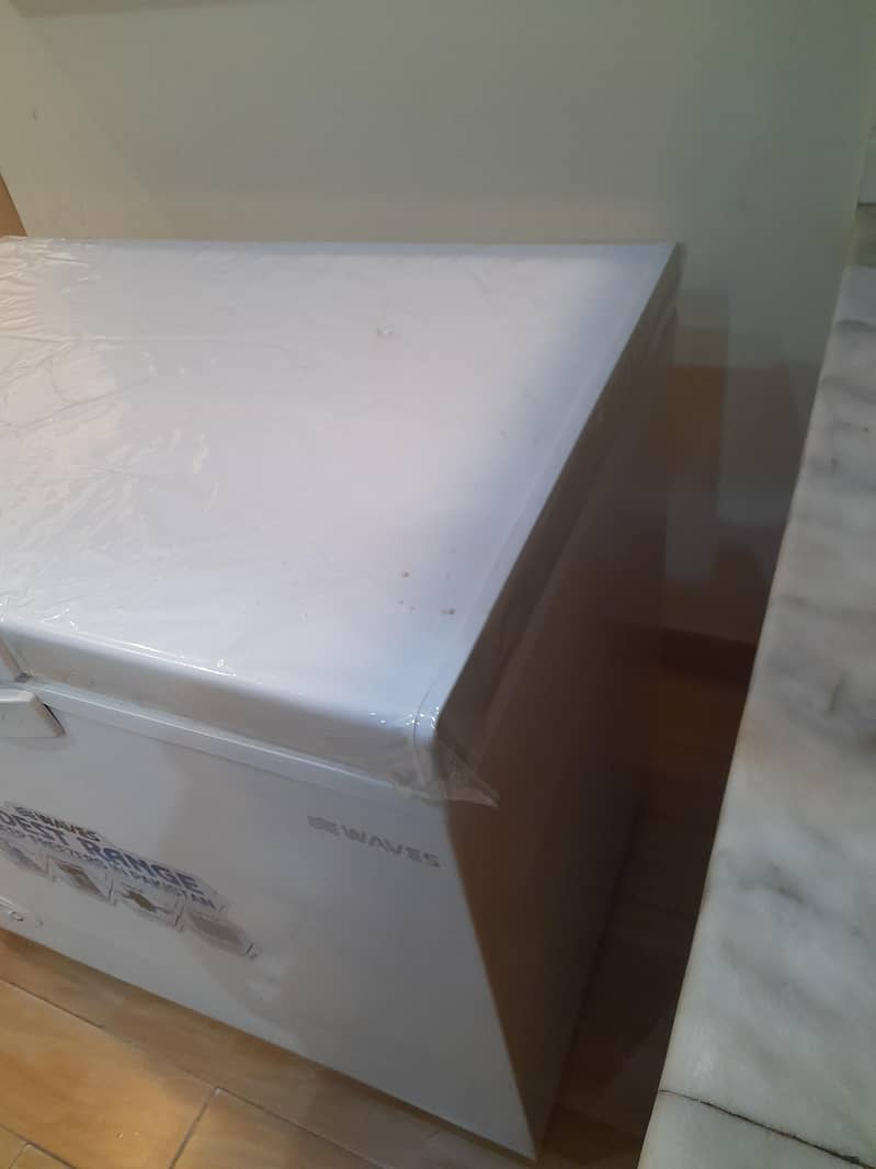 Dawlance Deep Frezer Almost new 3