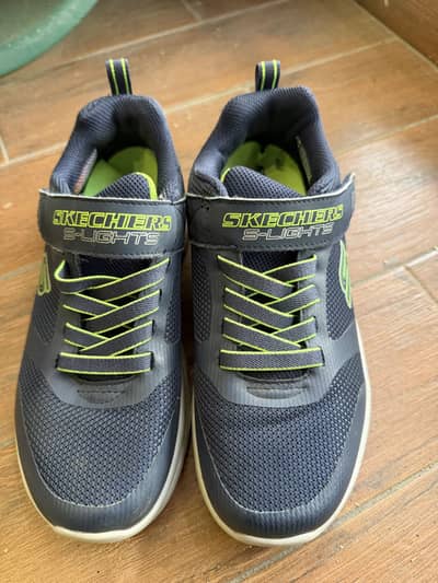 Original Skechers Light Shoes - size 35.5 EUR
