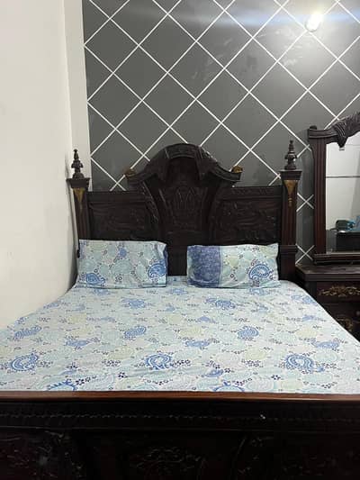 Selling my Chiniot Wood Furniture