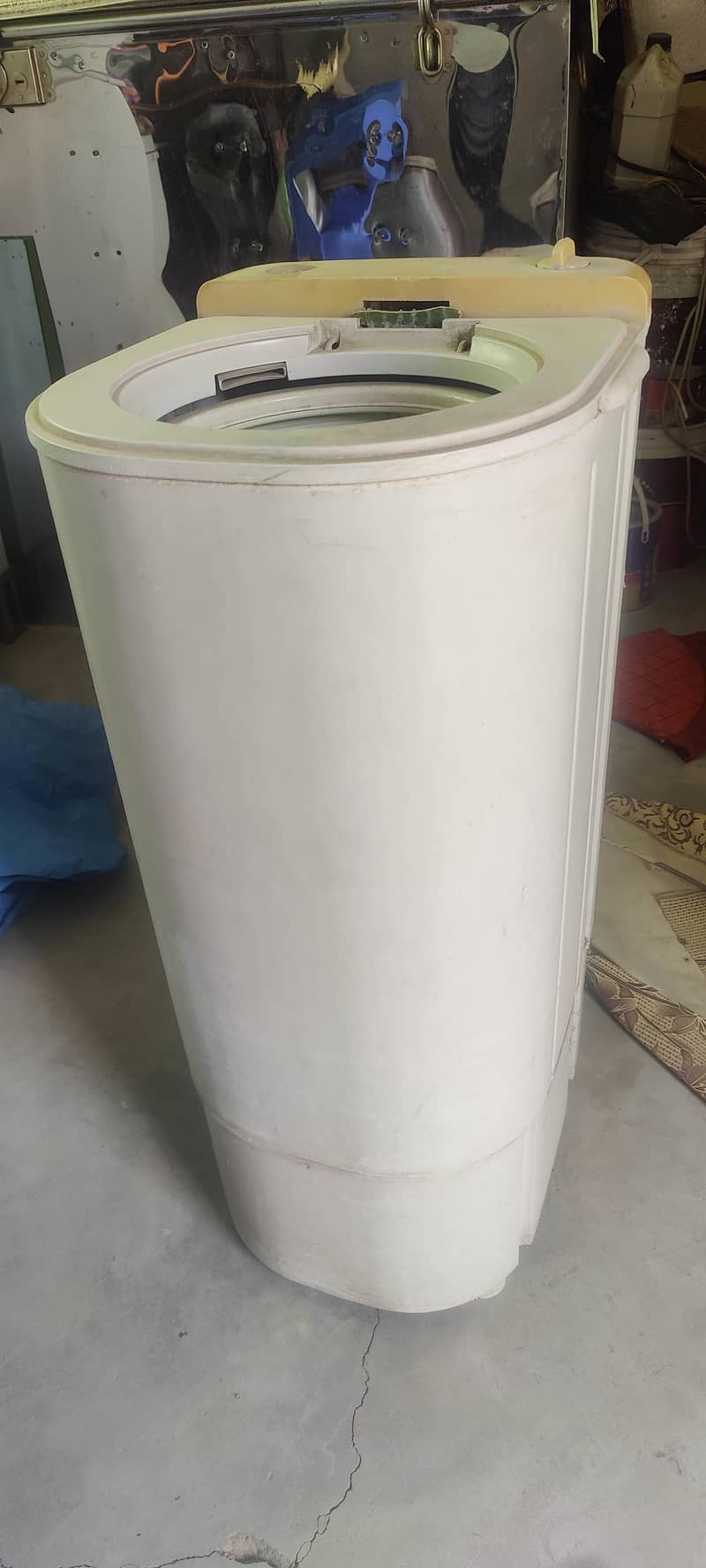 SPINNER MACHINE IN USABLE CONDITION 0
