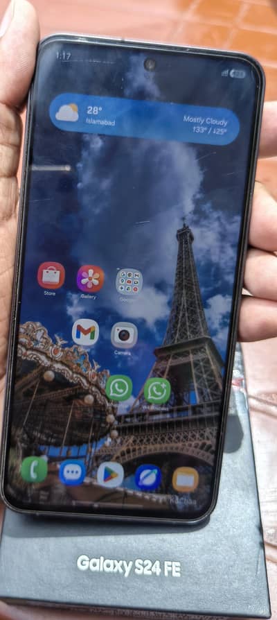 Samsung Mobile S24 fE